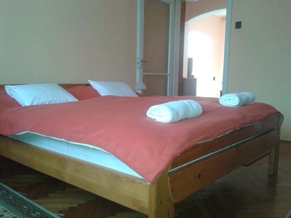 Bundics Vendeghazak Bed and Breakfast Lenti Rum bild